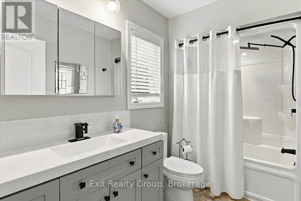 86 Sandbanks Court, Prince Edward County, ON photo 29