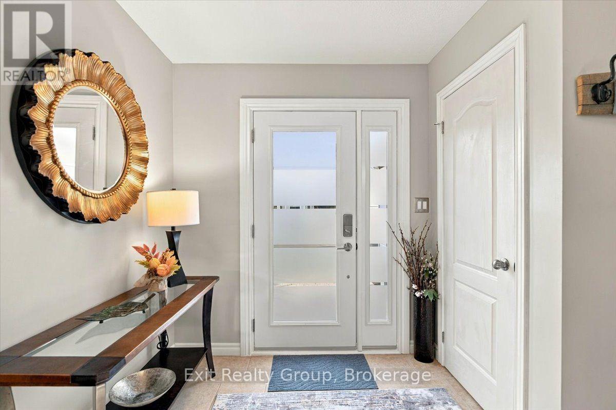86 Sandbanks Court, Prince Edward County, ON photo 7