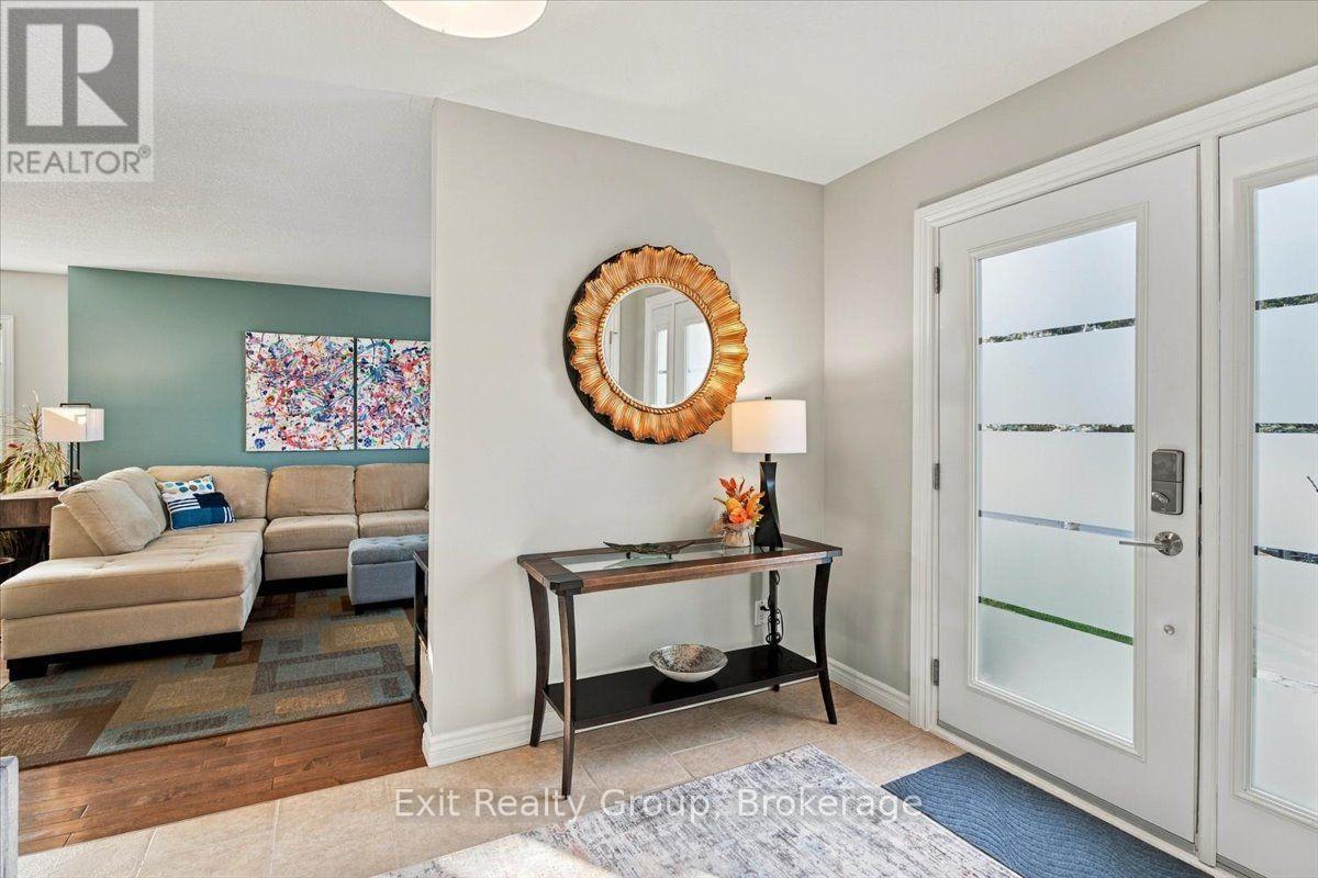 86 Sandbanks Court, Prince Edward County, ON photo 8