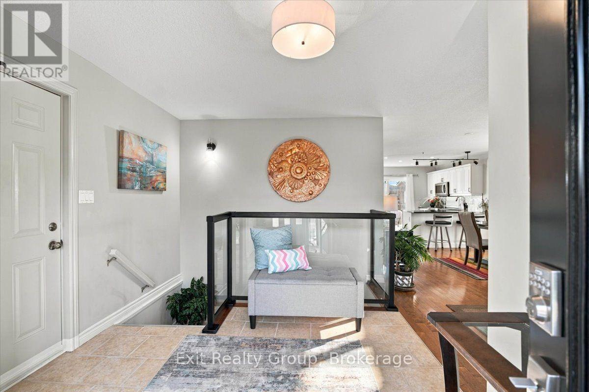 86 Sandbanks Court, Prince Edward County, ON photo 9