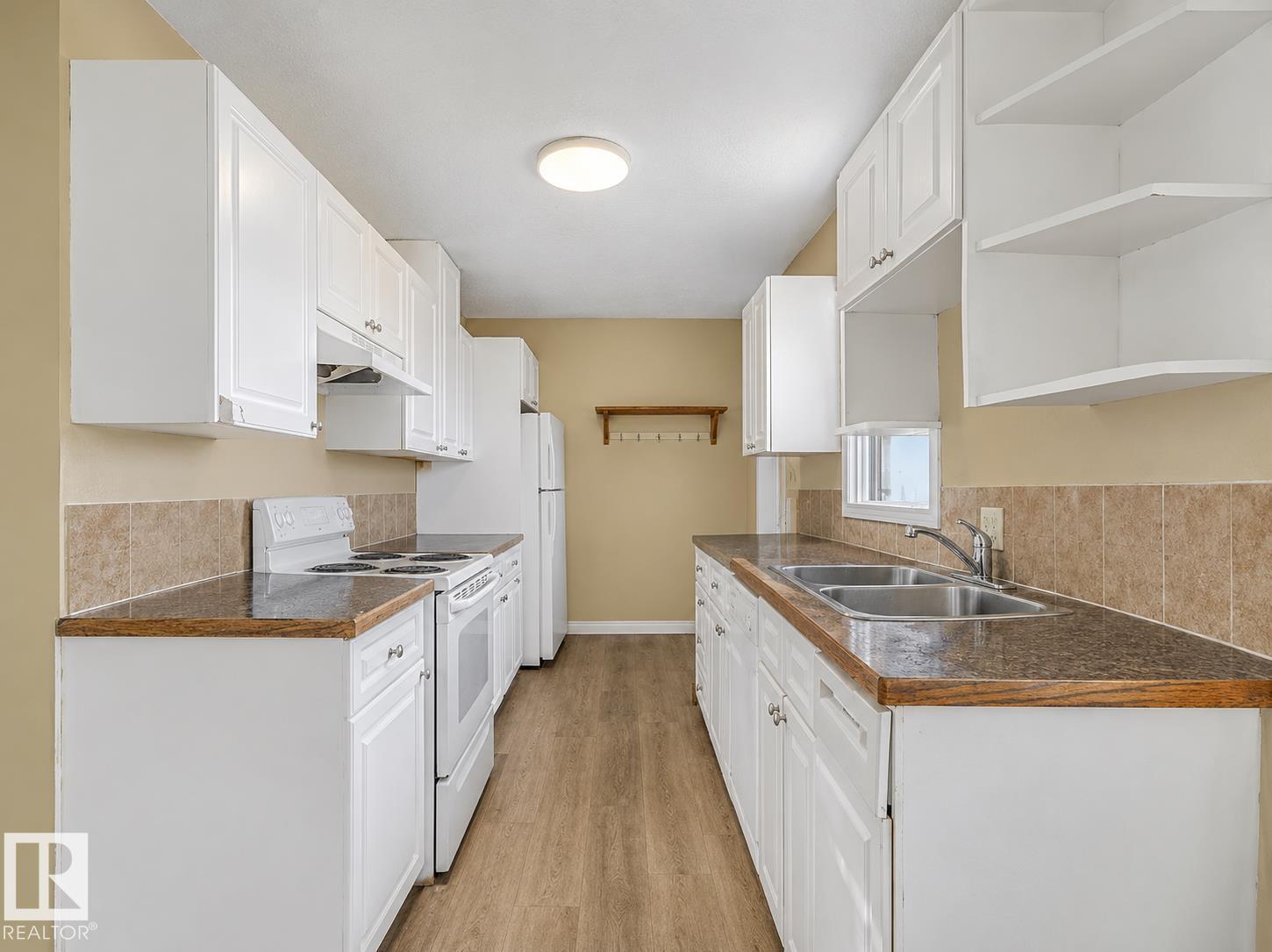 Property photograph 3 for MLS E4514258