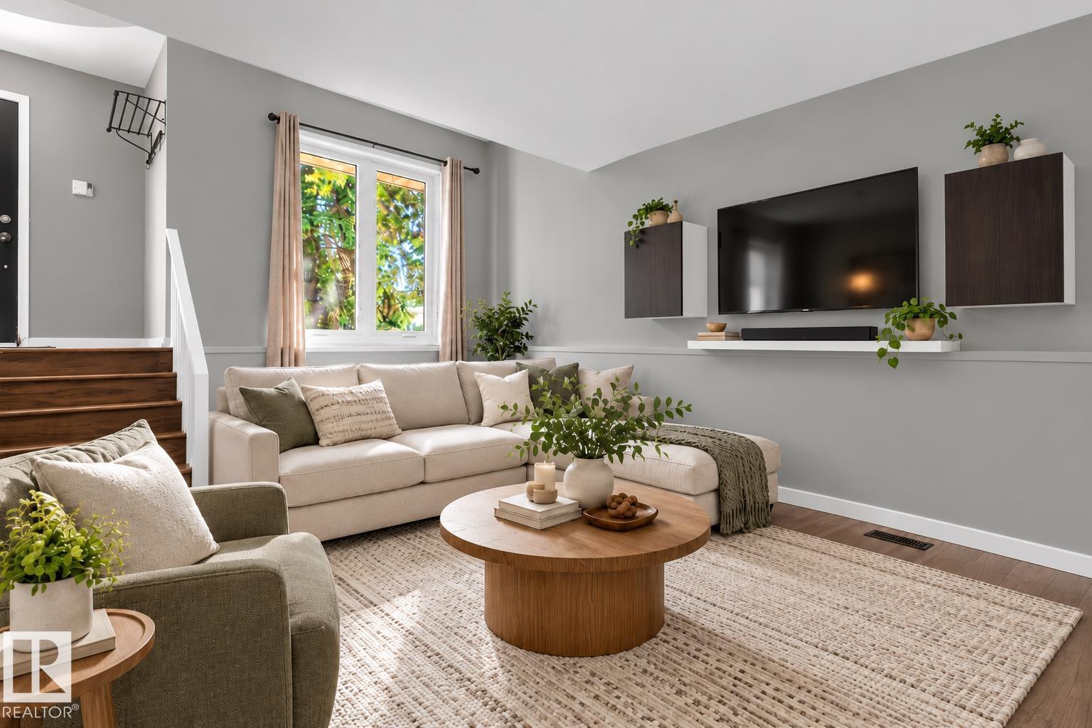 Photo of 3524 51 ST NW, Edmonton