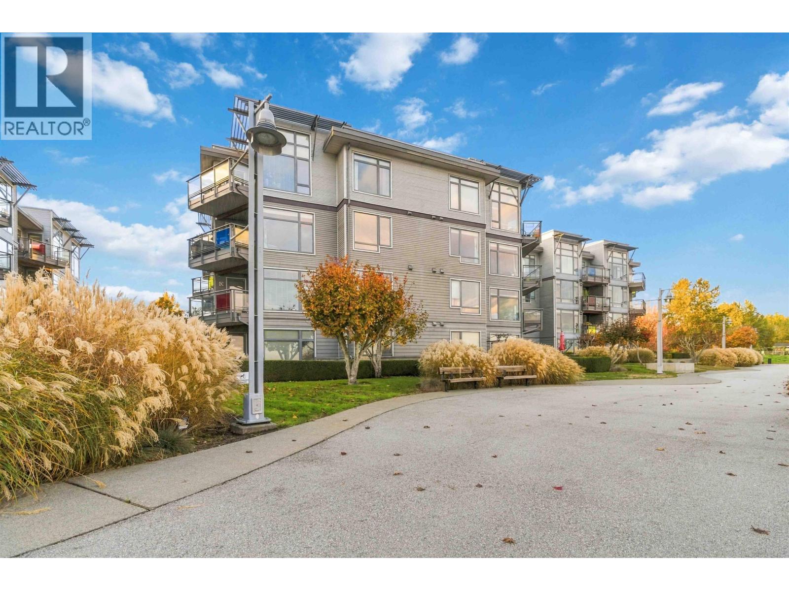 407 14300 Riverport Way, Richmond — photo 3