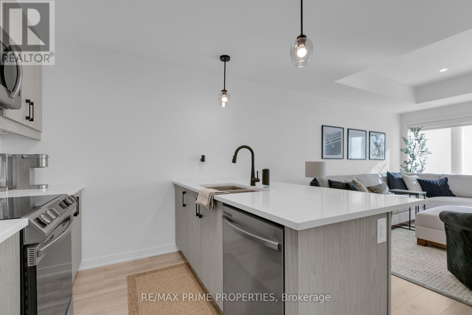 Commercial Properties for Sale in Ottawa – 369 OLIVENITE PRIVATE – By Peter Sagos - Image 19