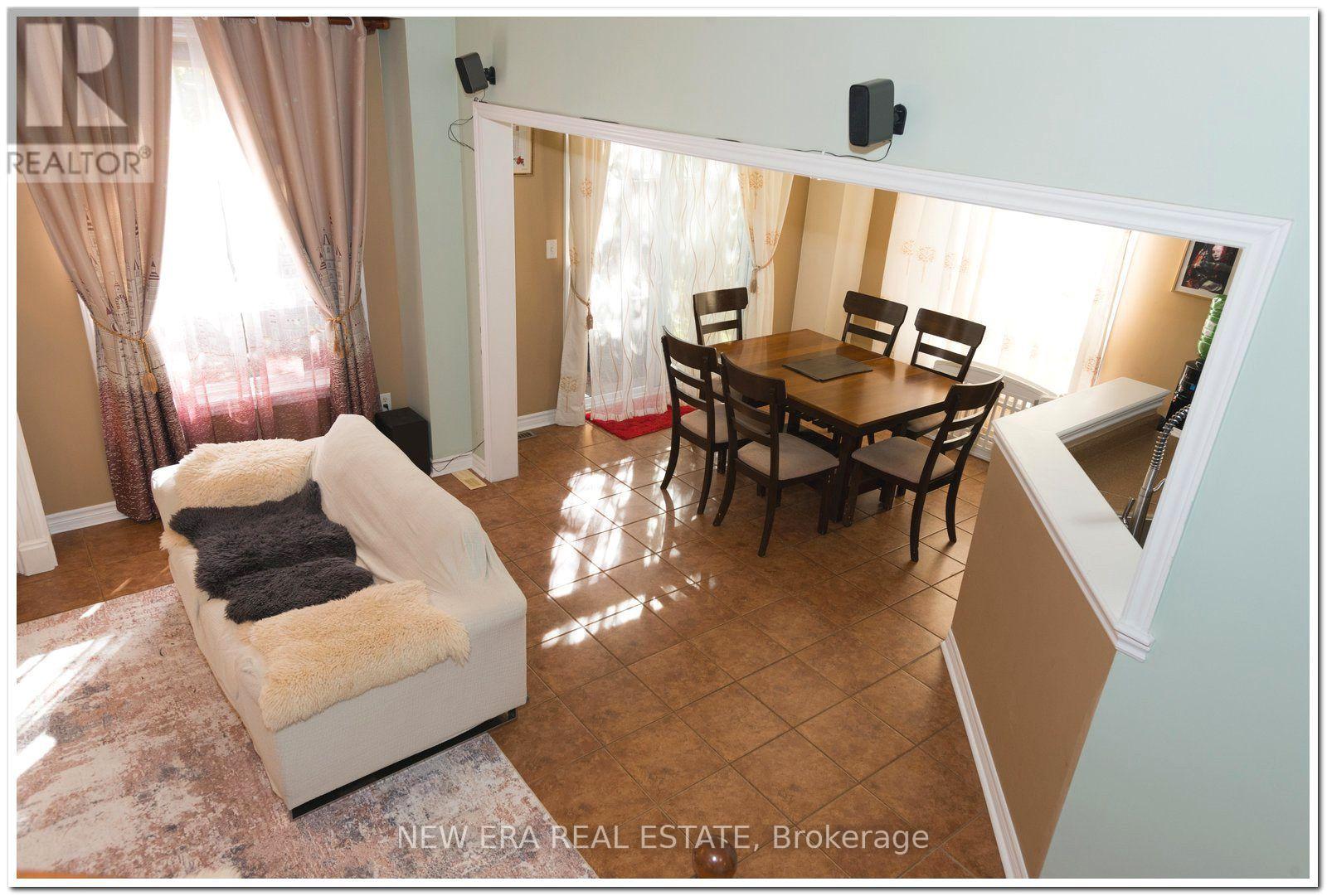 19 The Queensway, Barrie photo 12
