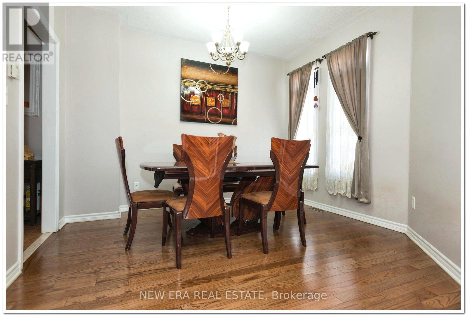 19 The Queensway, Barrie photo 3