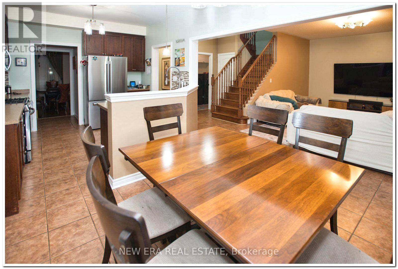 19 The Queensway, Barrie photo 9