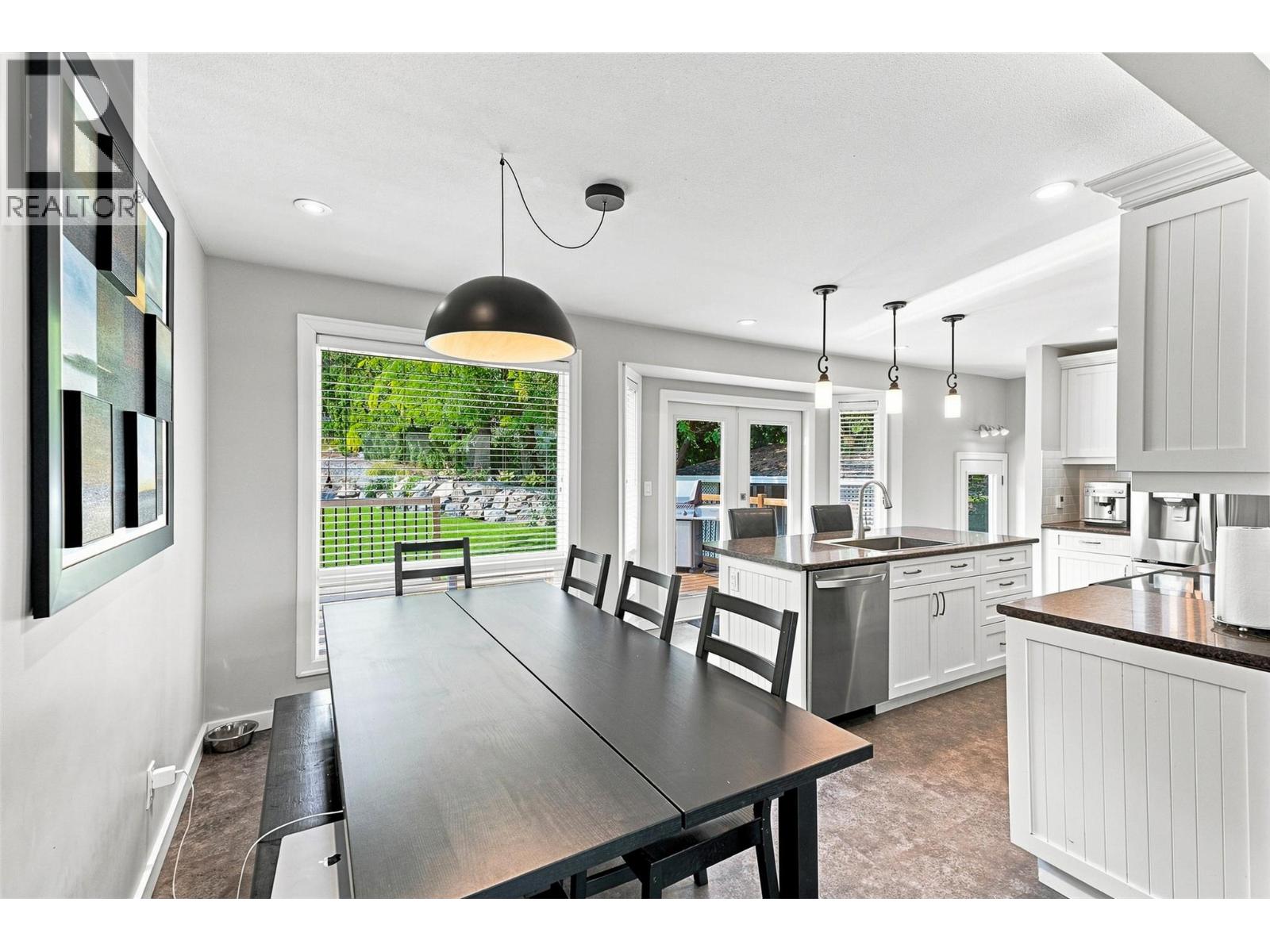 5543 DALLAS Drive - 12
