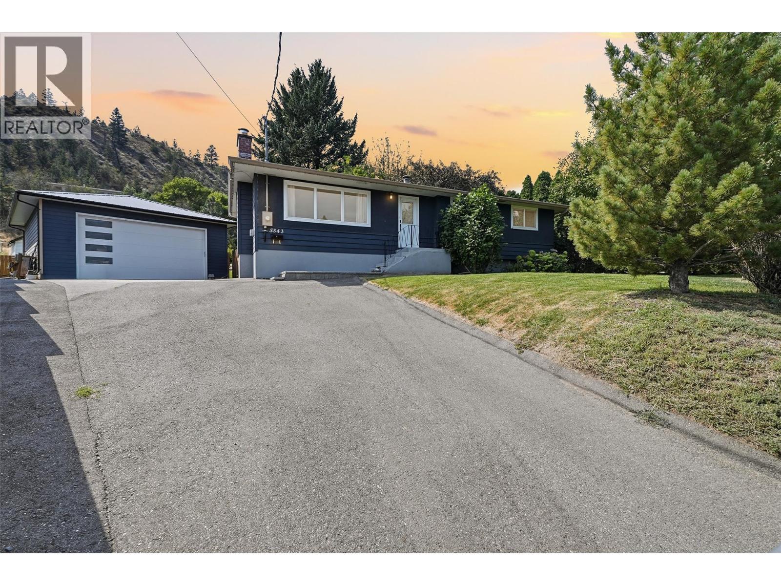 5543 DALLAS Drive - 1