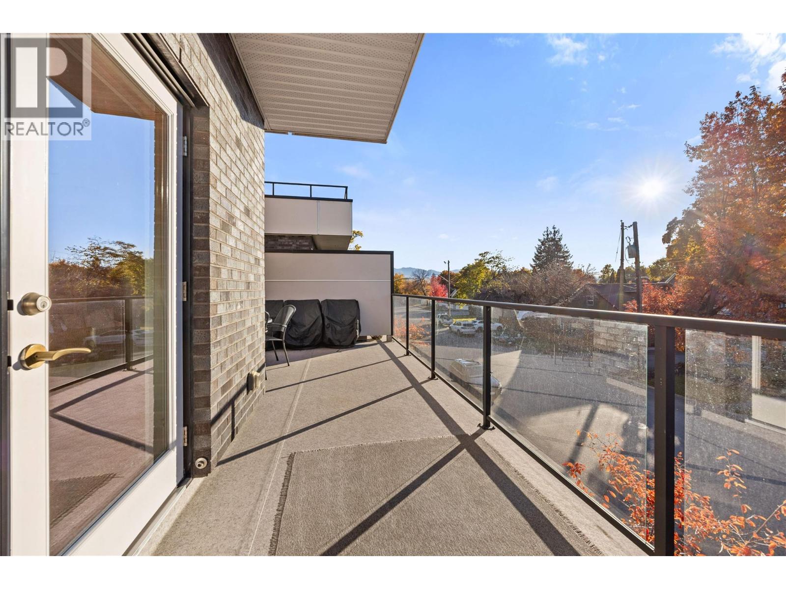 202 1883 Water Street, Kelowna