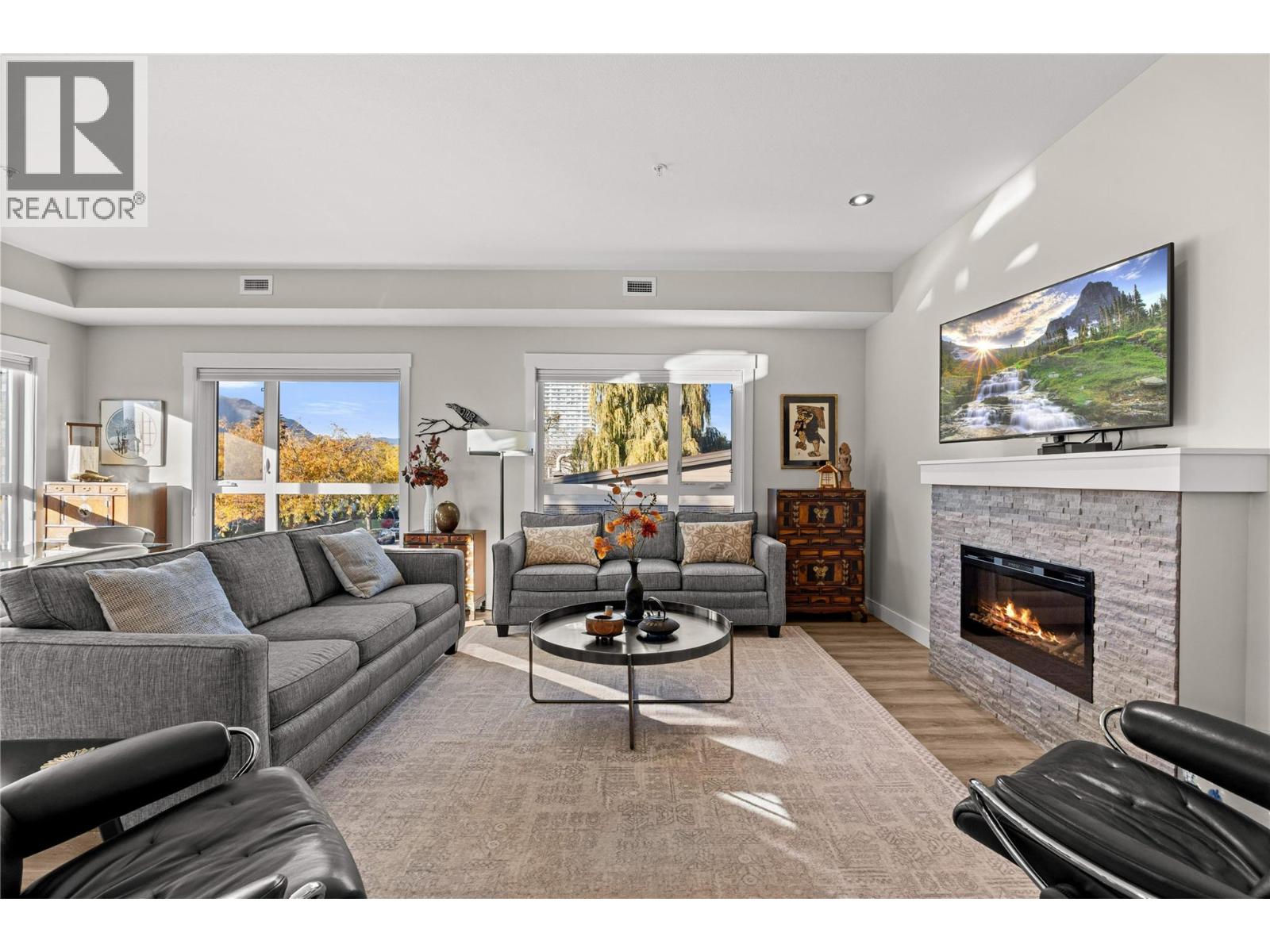 202 1883 Water Street, Kelowna