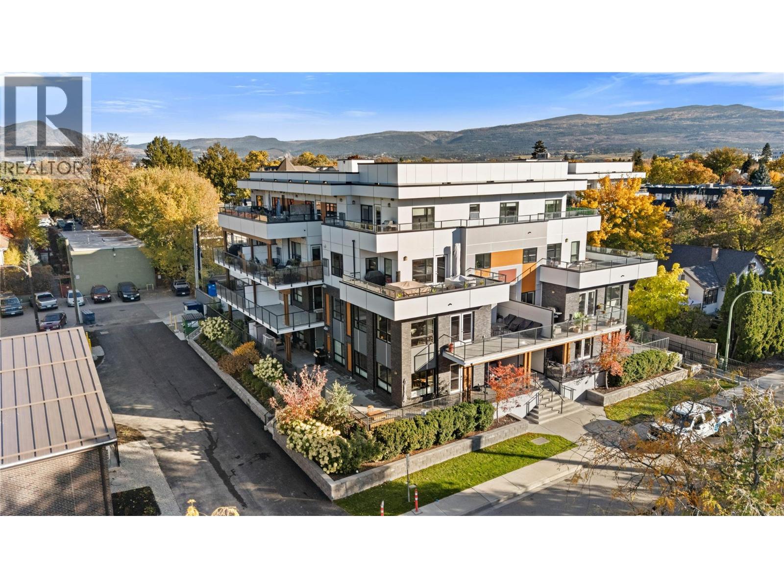 202 1883 Water Street, Kelowna