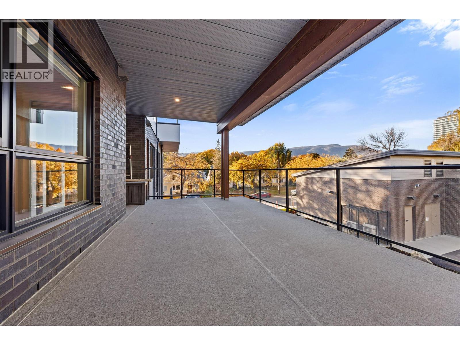 202 1883 Water Street, Kelowna