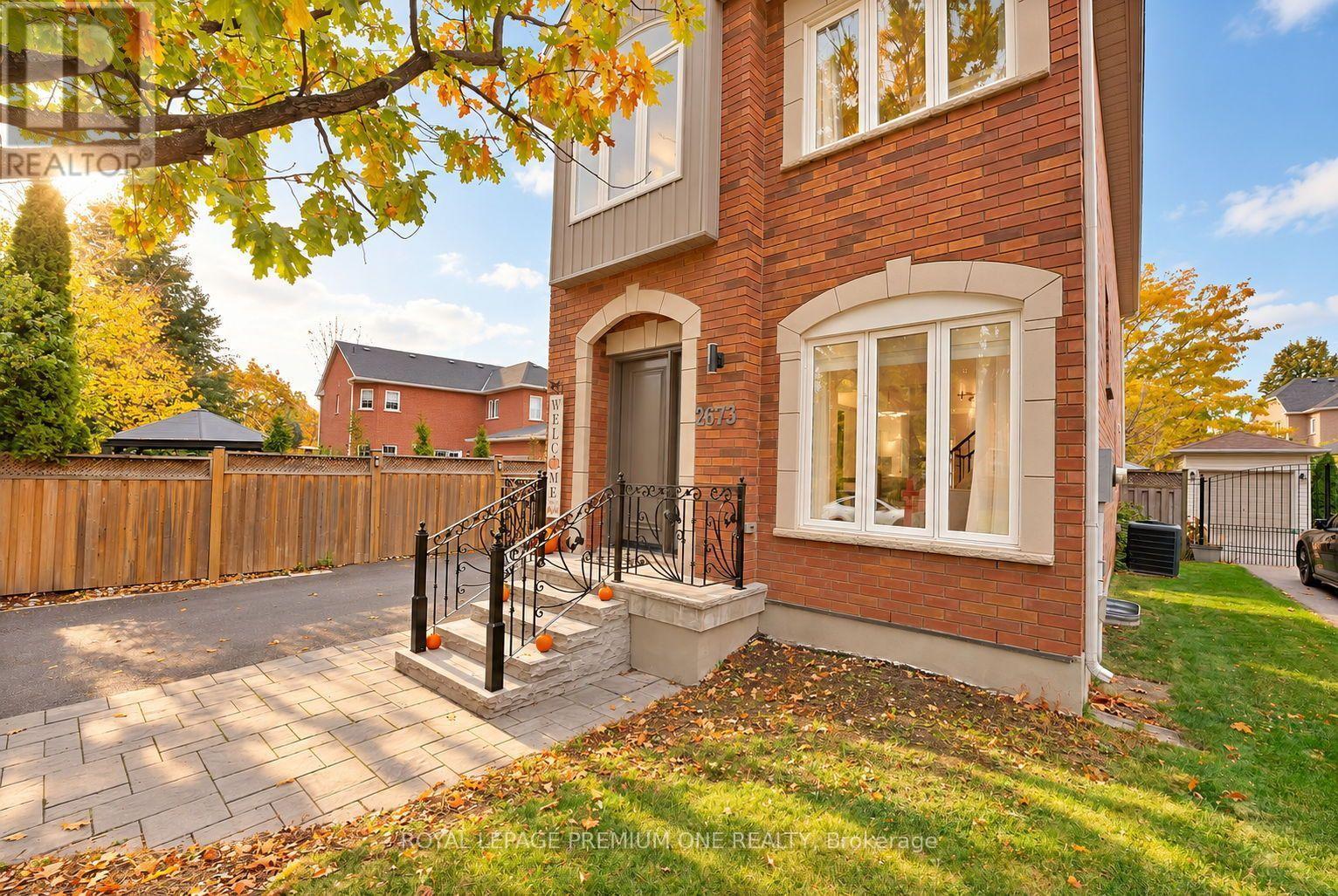 Photo of 2673 CASTLE HILL CRESCENT