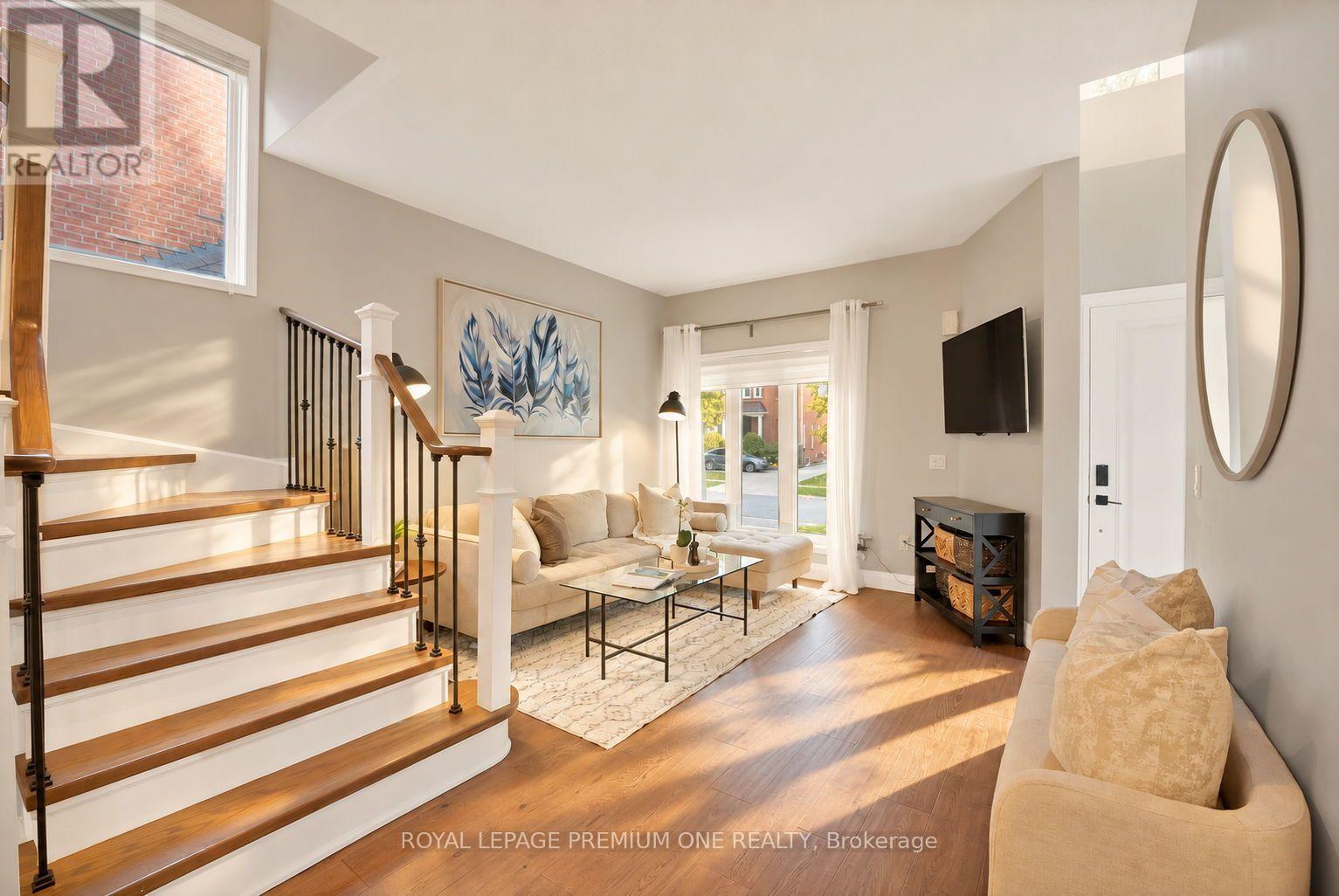 Photo of 2673 CASTLE HILL CRESCENT