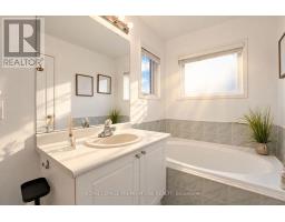 2673 Castle Hill Crescent, Oakville, ON L6H6J1 Photo 16