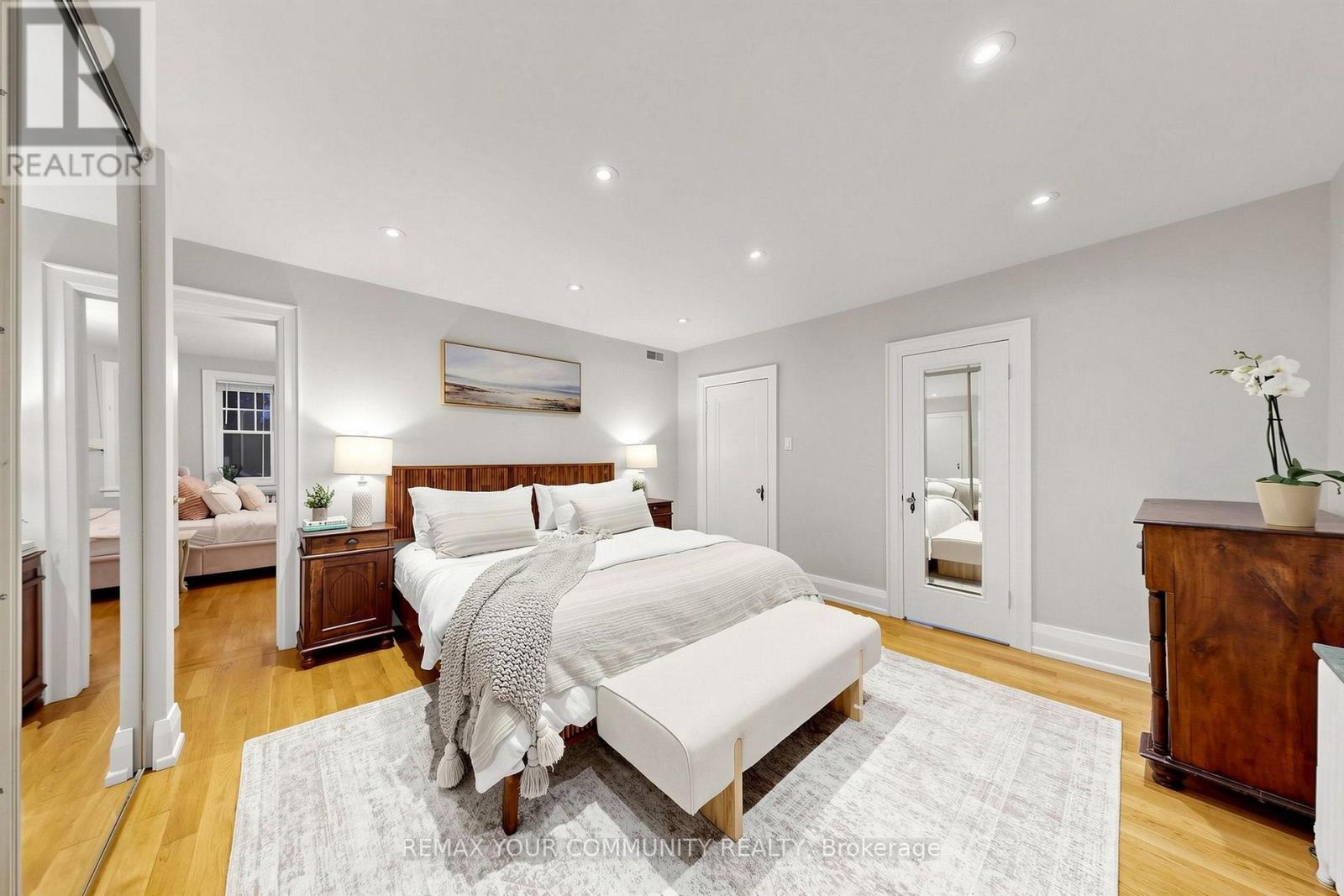 20 Grenadier Heights, Toronto, ON photo 20