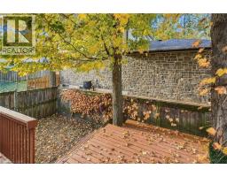 8 Goldenview Court, Waterdown, ON L8B0L2 Photo 34