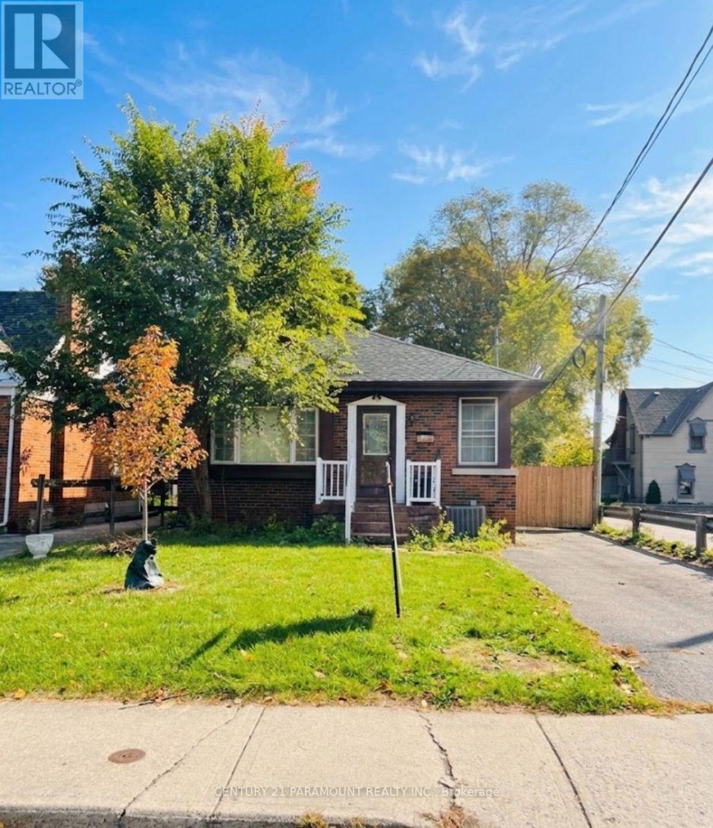 16 Kingsmount Street, Hamilton, ON photo 1