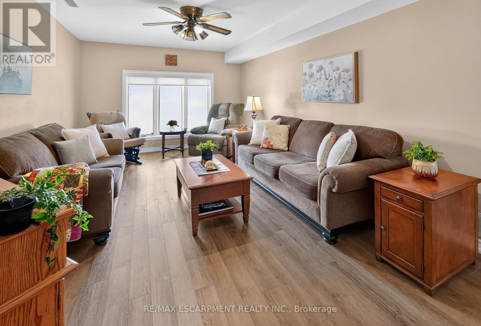 7 Governor's Road, Grimsby, ON photo 14