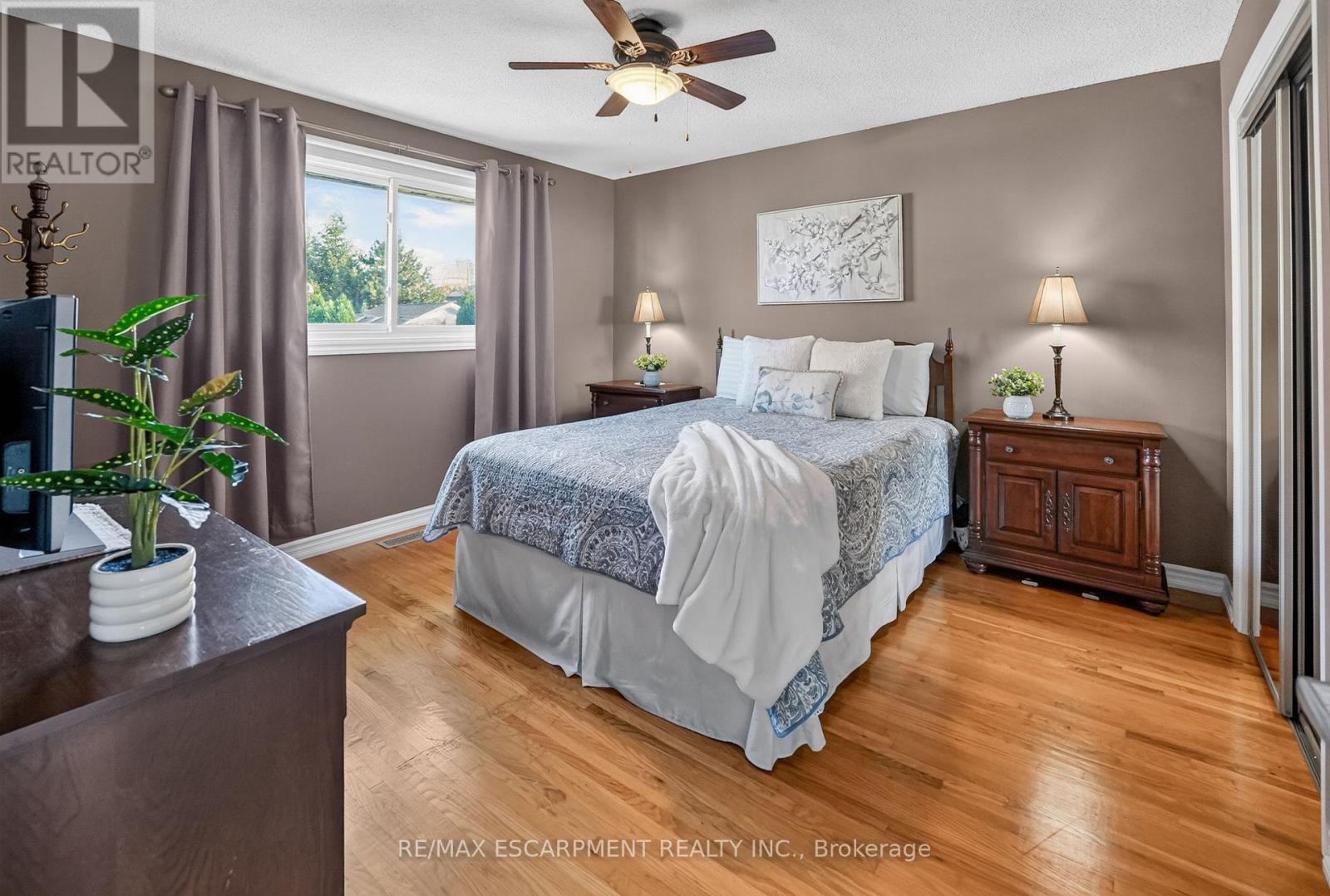 7 Governor's Road, Grimsby, ON photo 16
