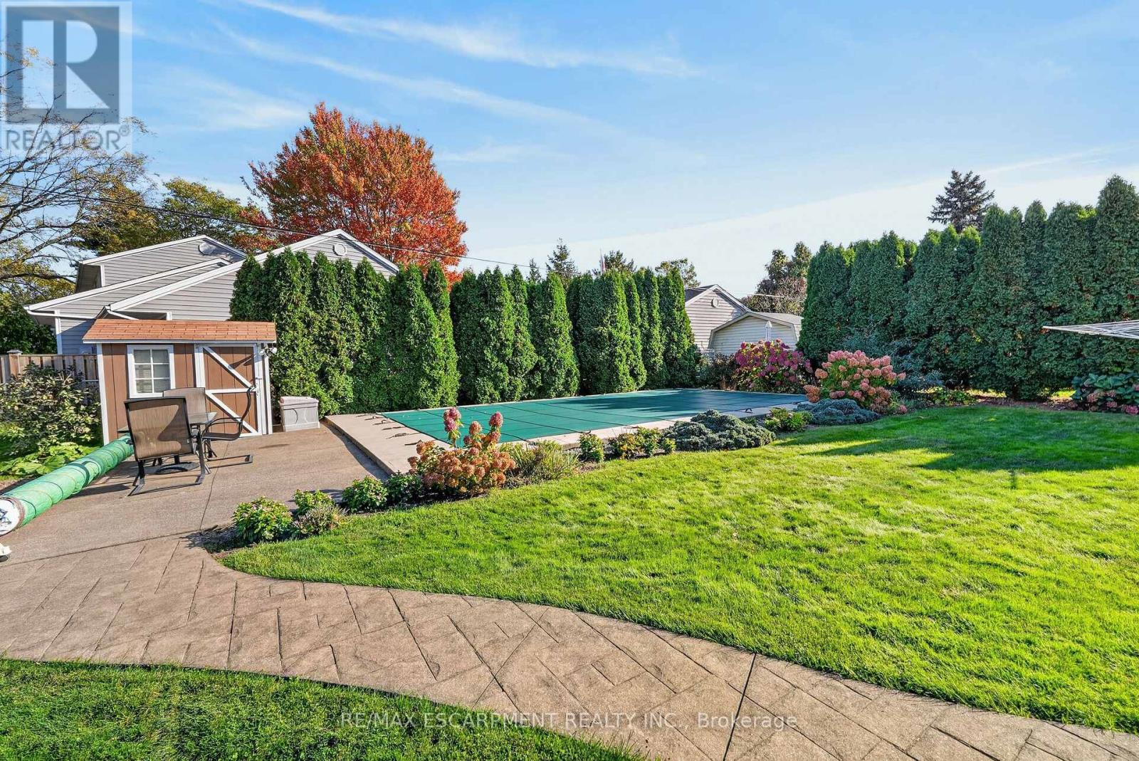 7 Governor's Road, Grimsby, ON photo 2