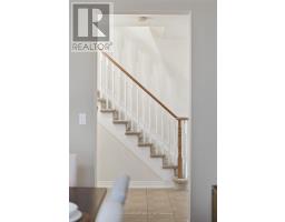 8 Goldenview Court, Hamilton, ON L8B0L2 Photo 7
