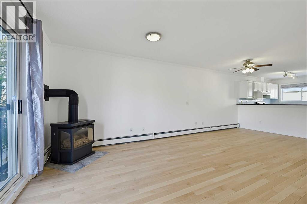 1215 15 Avenue SW, photo 5 of 26