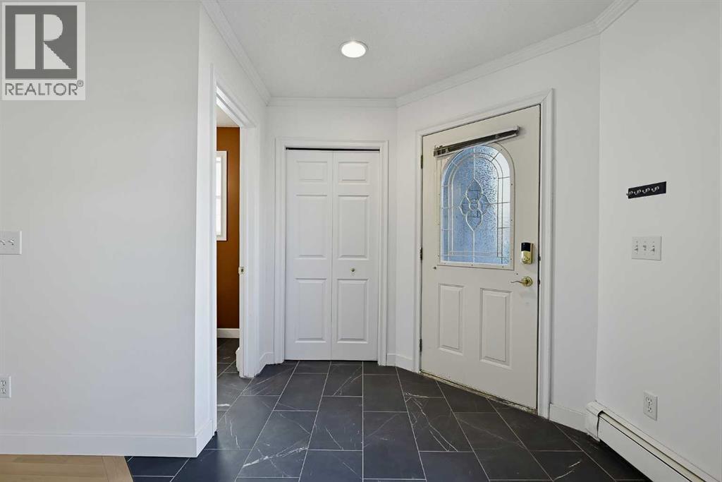 1215 15 Avenue SW, photo 4 of 26