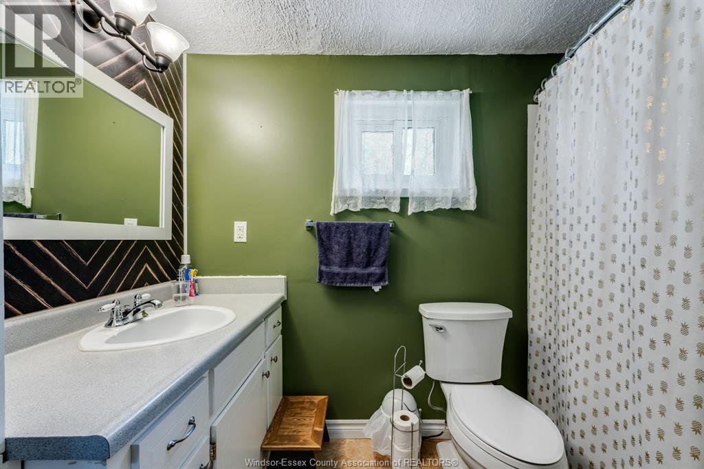 266 Ford ROAD, Kingsville — photo 10