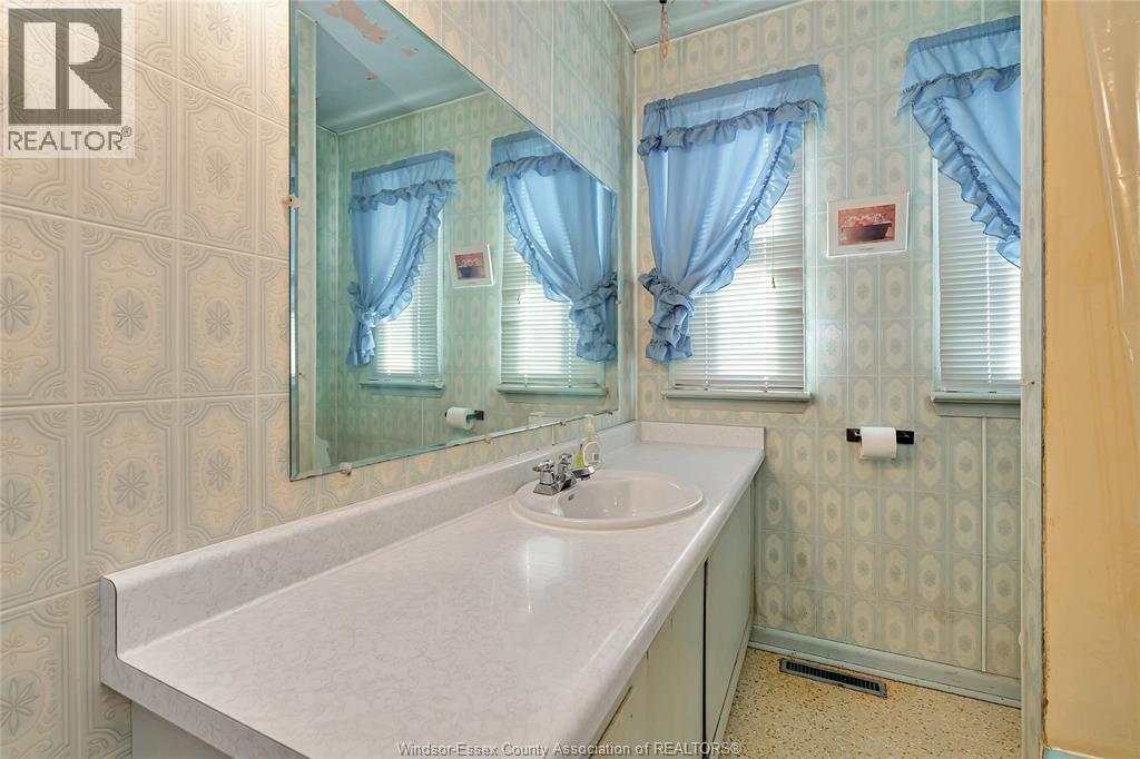1915 OLIVE ROAD, Windsor — photo 11
