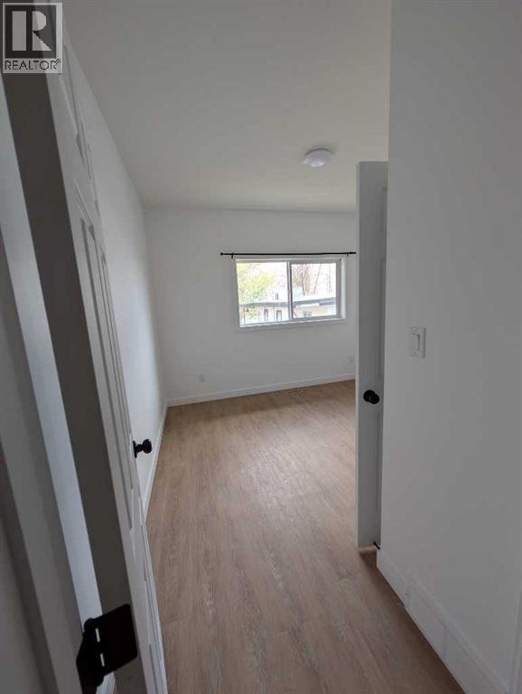 2, 212 1 Avenue E, Brooks — photo 10