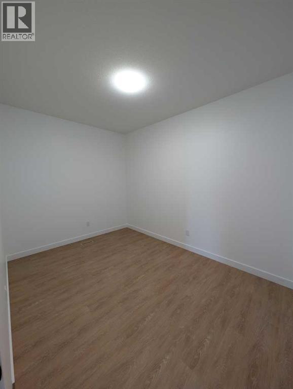 2, 212 1 Avenue E, Brooks — photo 8