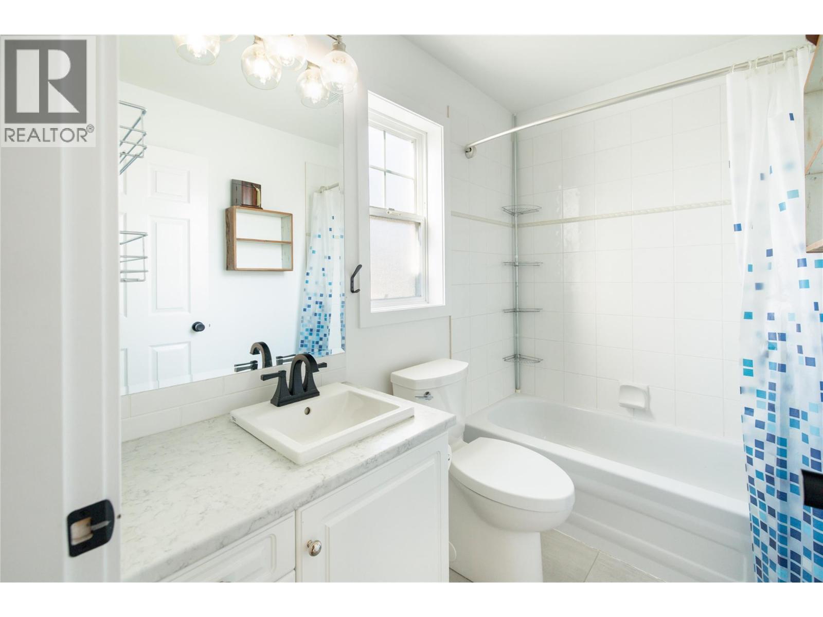 373 665 Cook Road, Kelowna