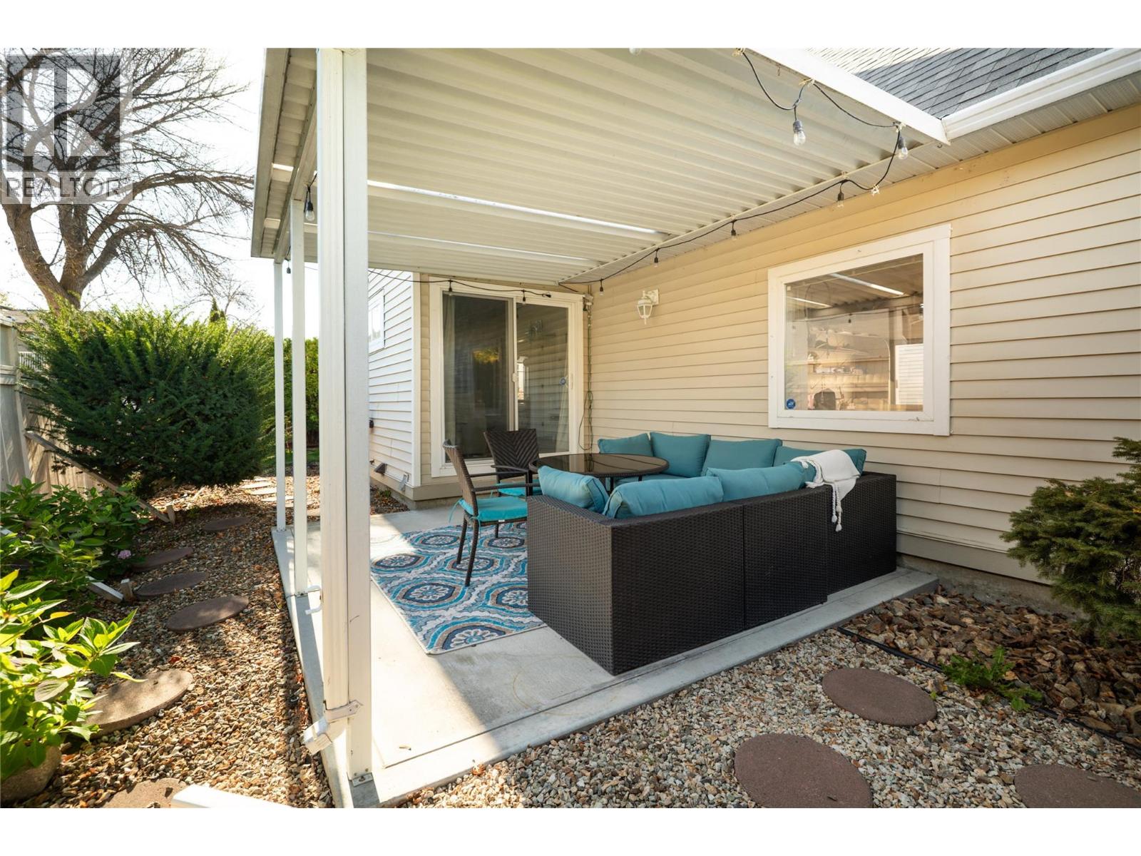 373 665 Cook Road, Kelowna