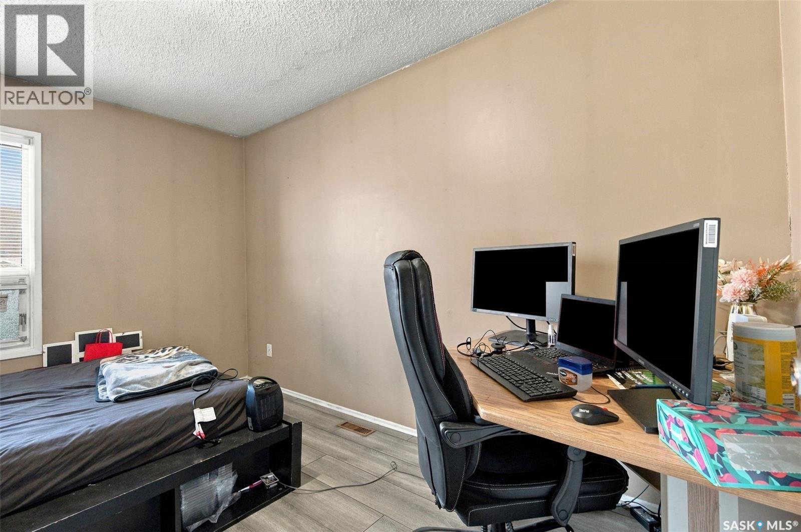925 Montague STREET, Regina — photo 14