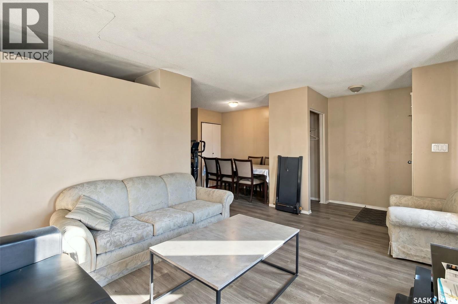 925 Montague STREET, Regina — photo 5