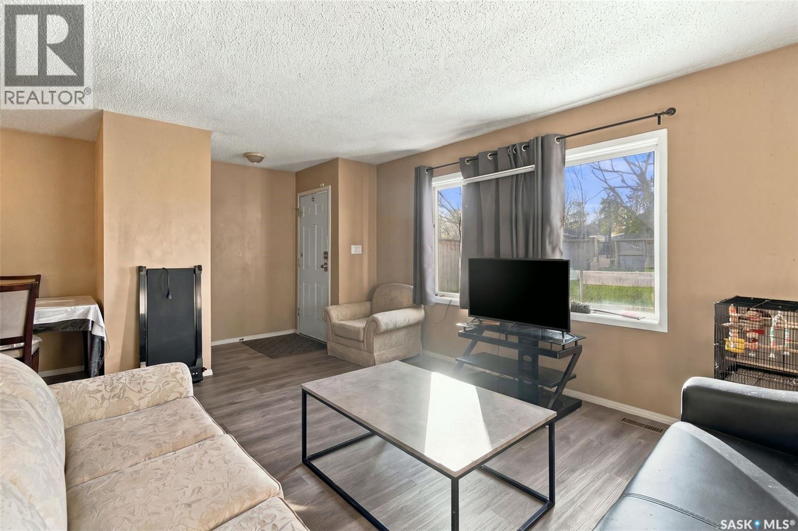 925 Montague STREET, Regina — photo 6