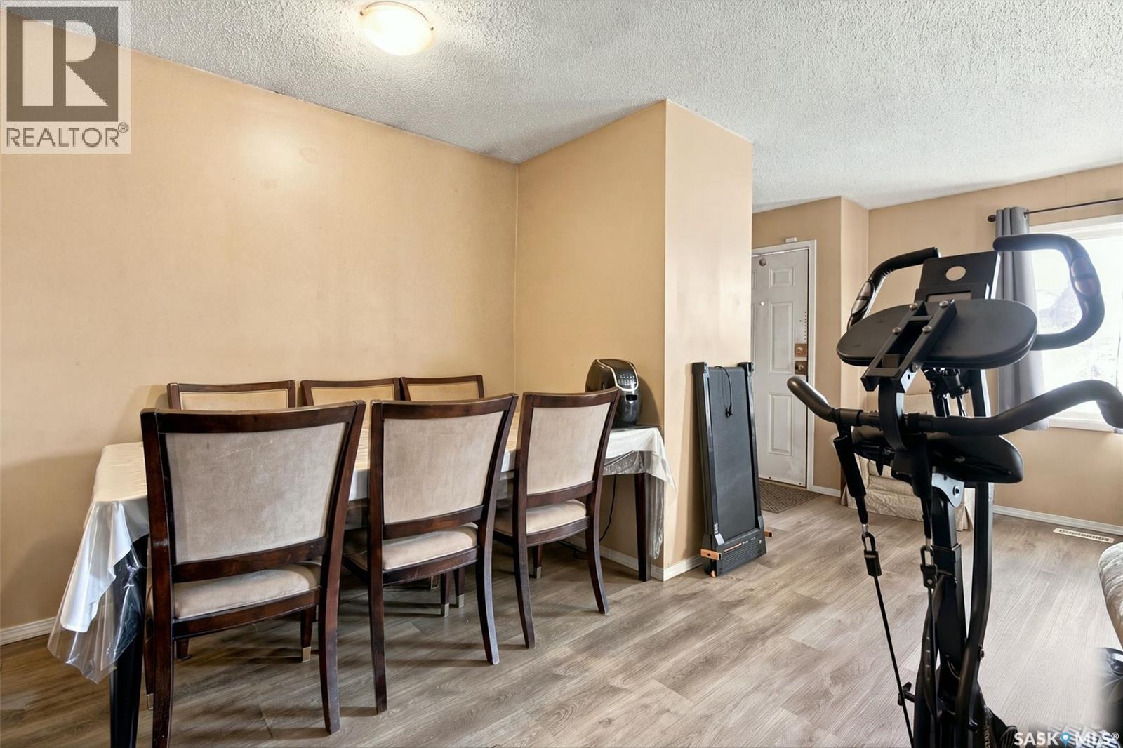 925 Montague STREET, Regina — photo 8