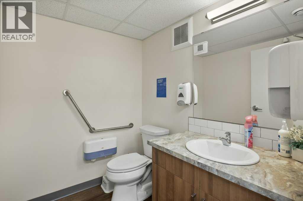 122 B, 5301 43 Street, Red Deer — property photo 15