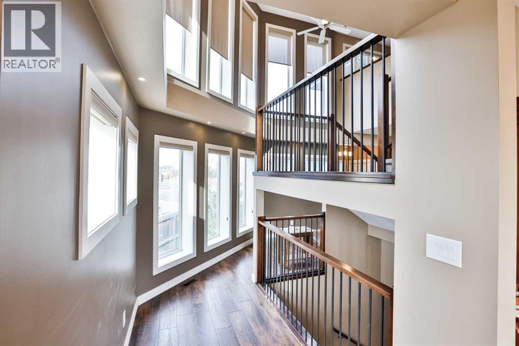 555 Devonia Road W, photo 7 of 49