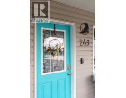 Family room - 249 Somerset Way Se, Medicine Hat, AB T1B0B6 Photo 8
