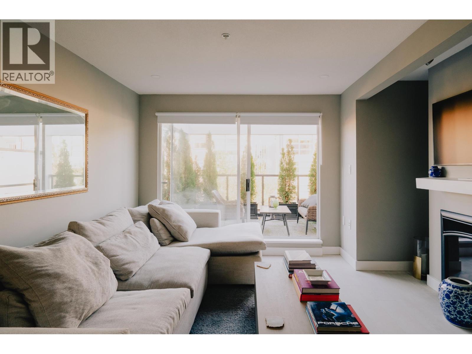 1 2880 W 4th Avenue, Vancouver — photo 6