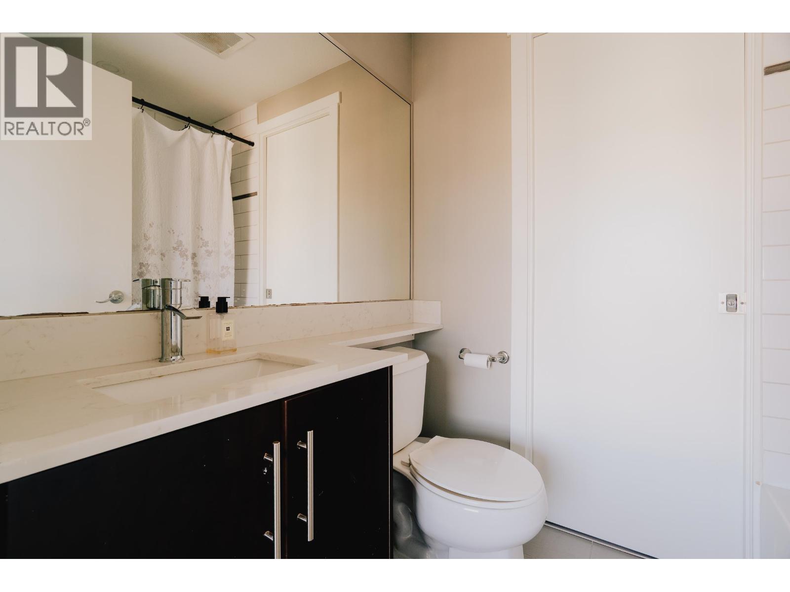 1 2880 W 4th Avenue, Vancouver — photo 20