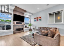 2417 25 Avenue NW, Calgary — photo 14
