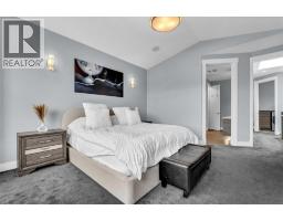 2417 25 Avenue NW, Calgary — photo 20
