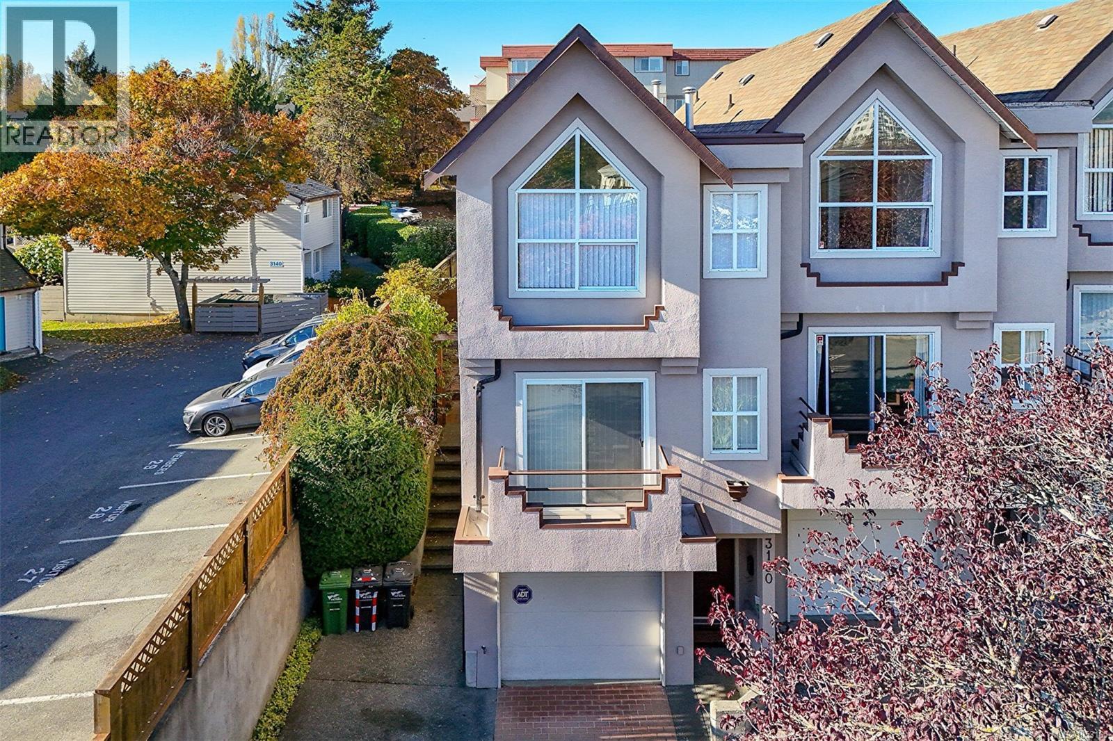  3150 Washington Avenue, Victoria