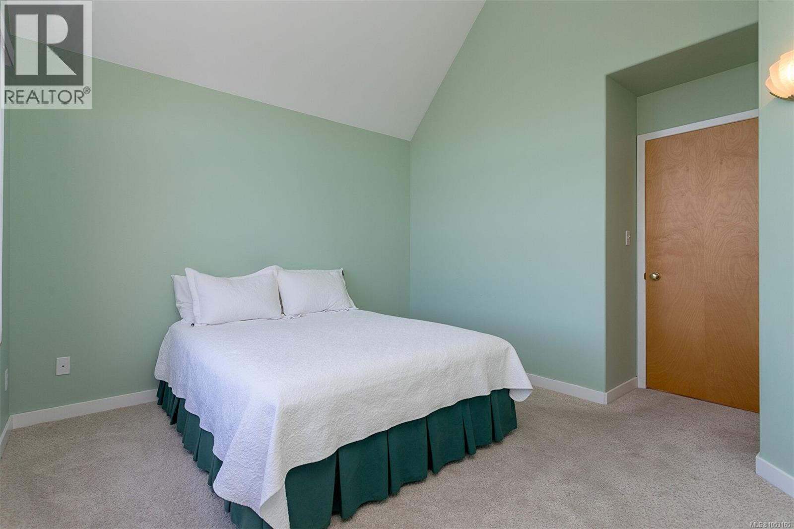  3150 Washington Avenue, Victoria