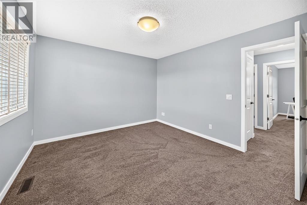 53 Willow Drive, Cochrane — photo 13