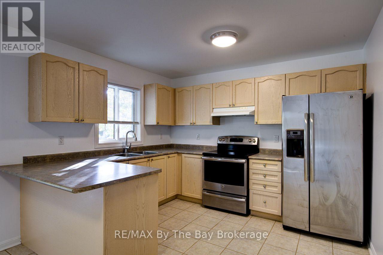 65 Rose Valley Way, Wasaga Beach photo 10